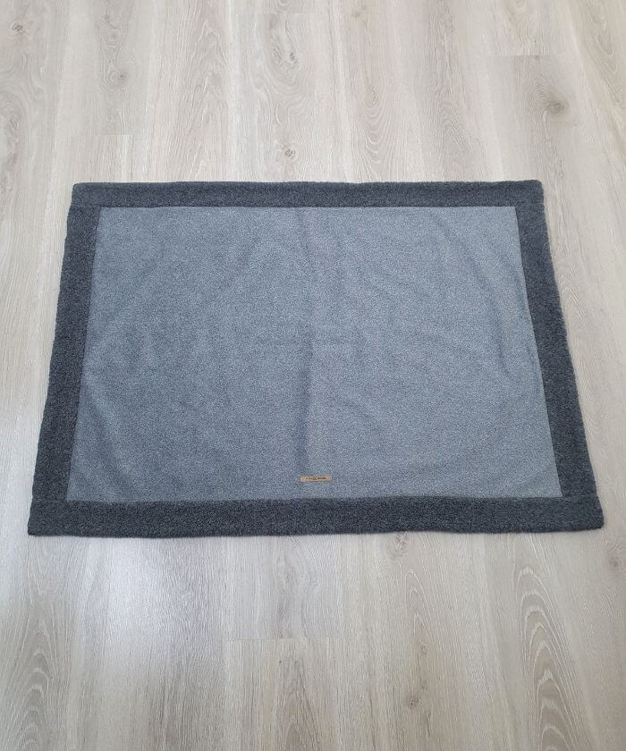 Anti-allergenic Pet Blanket, gray